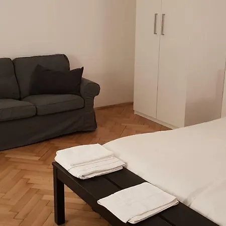 Διαμέρισμα Six Senses Bratislava - Elegant & Spotless In Old Town Μπρατισλάβα